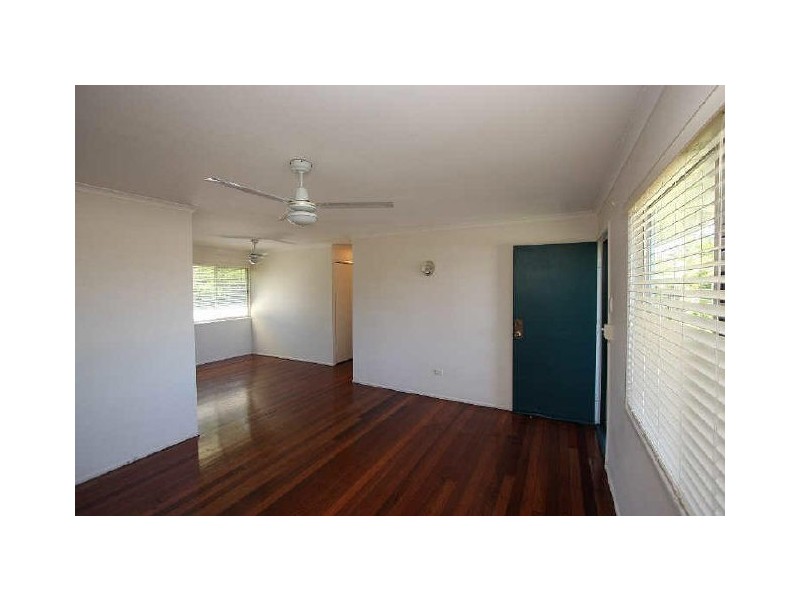 13 Balsa Street, Crestmead QLD 4132