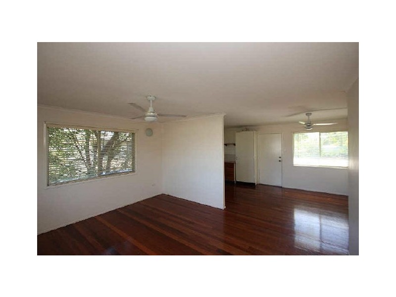 13 Balsa Street, Crestmead QLD 4132