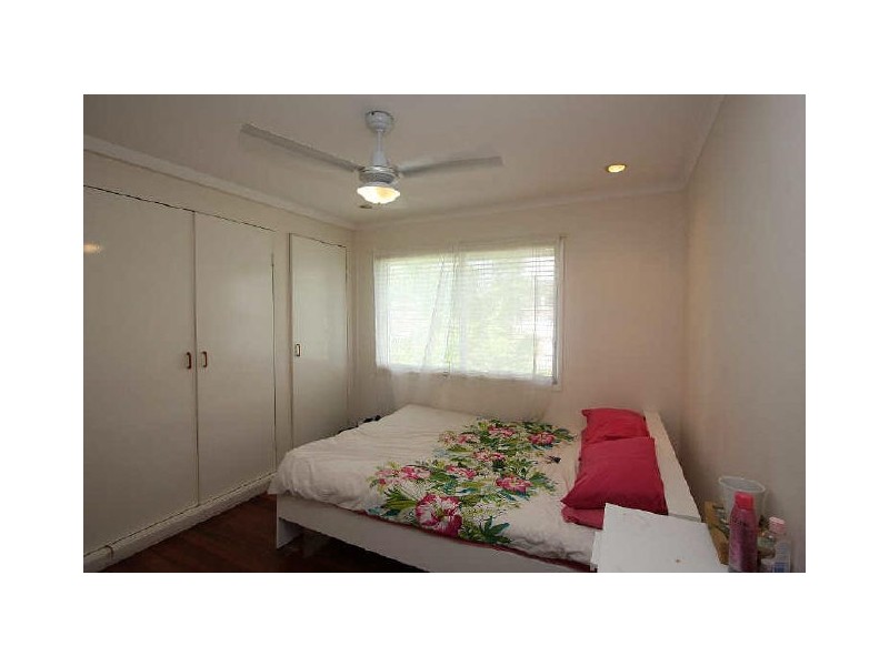 13 Balsa Street, Crestmead QLD 4132