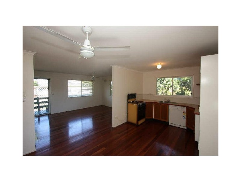 13 Balsa Street, Crestmead QLD 4132