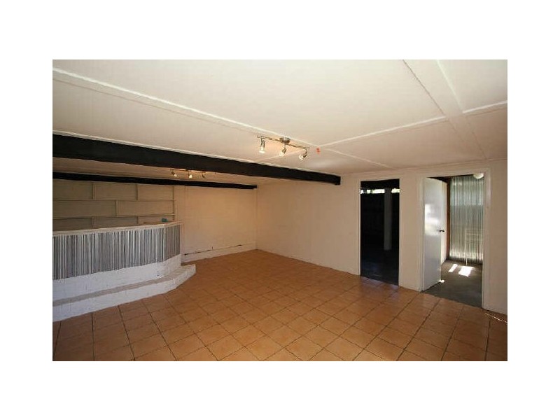 13 Balsa Street, Crestmead QLD 4132