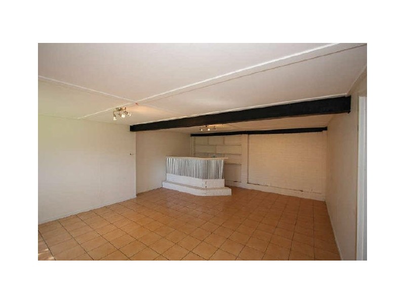 13 Balsa Street, Crestmead QLD 4132