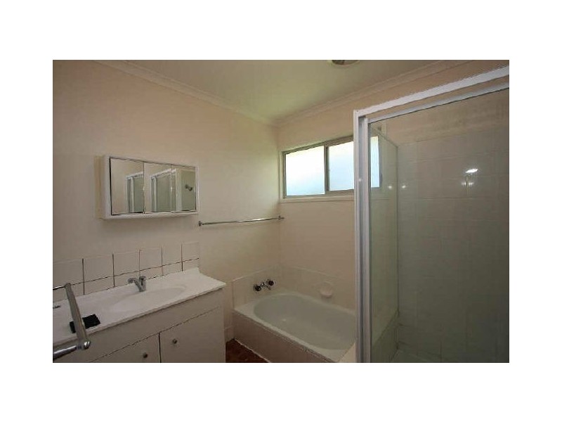 13 Balsa Street, Crestmead QLD 4132