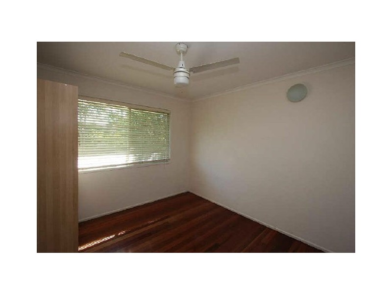 13 Balsa Street, Crestmead QLD 4132