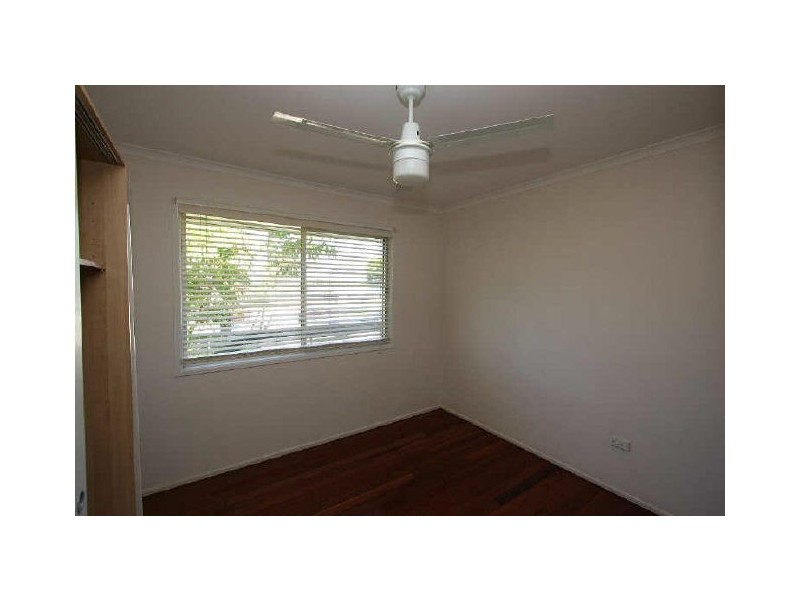 13 Balsa Street, Crestmead QLD 4132