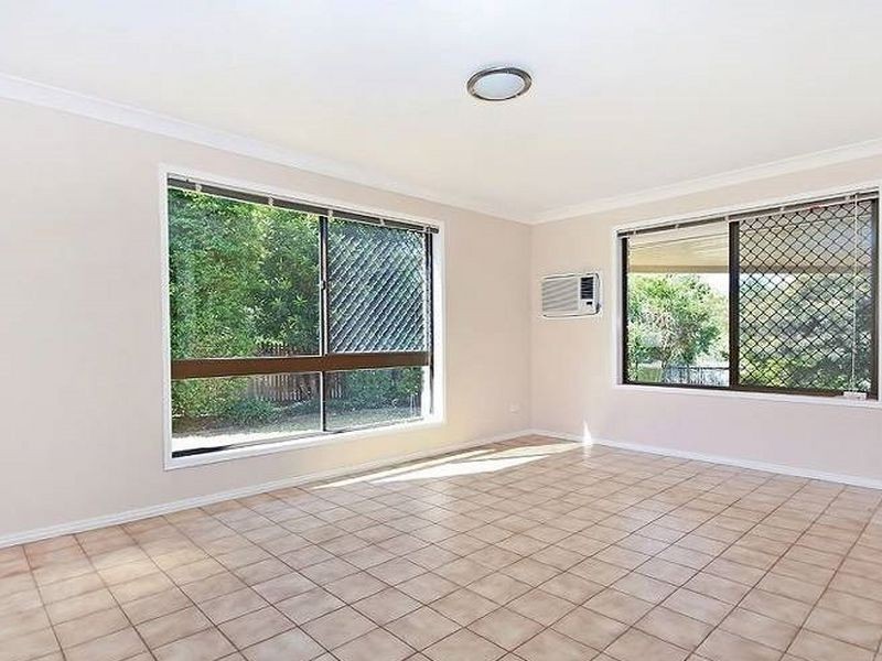24 Penfold Street, Hillcrest QLD 4118