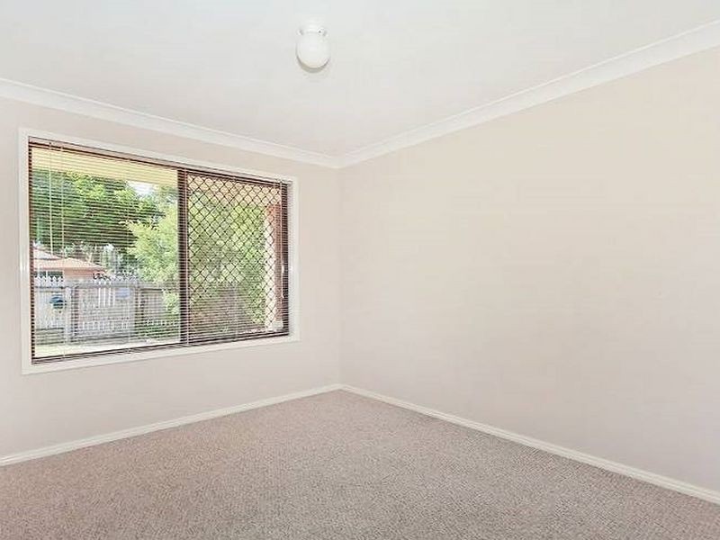24 Penfold Street, Hillcrest QLD 4118