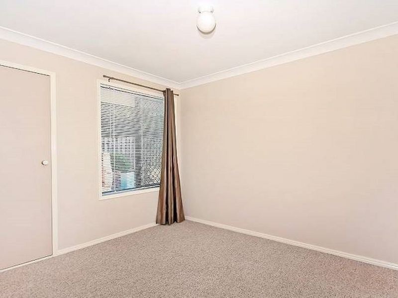 24 Penfold Street, Hillcrest QLD 4118