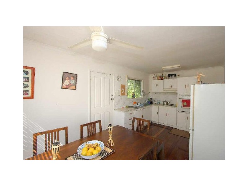 8 Ellen Street, Kingston QLD 4114