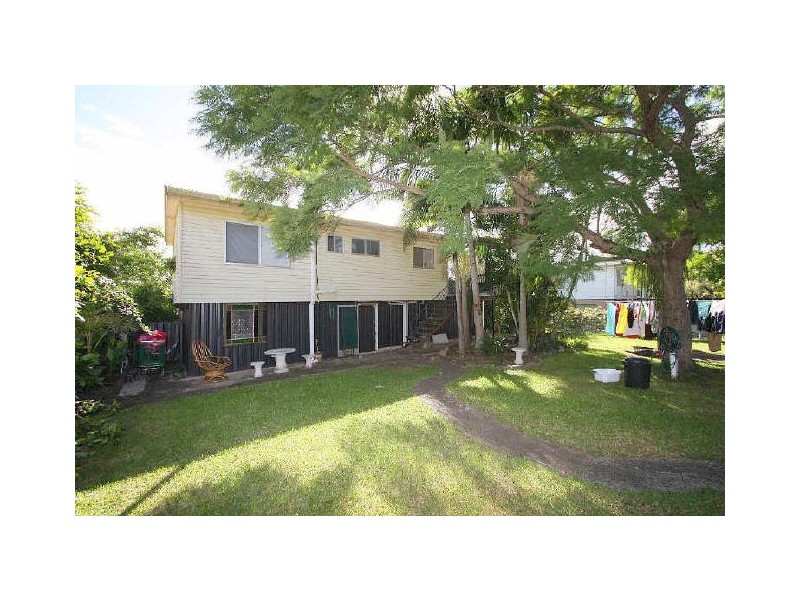 8 Ellen Street, Kingston QLD 4114