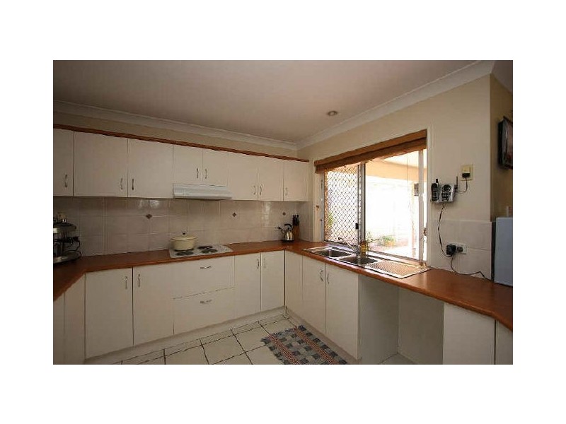 9 Carnegie Close, Parkinson QLD 4115