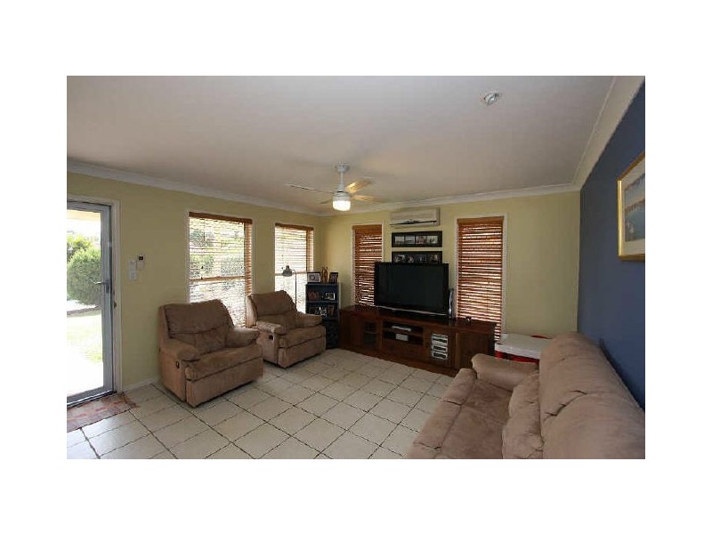 9 Carnegie Close, Parkinson QLD 4115