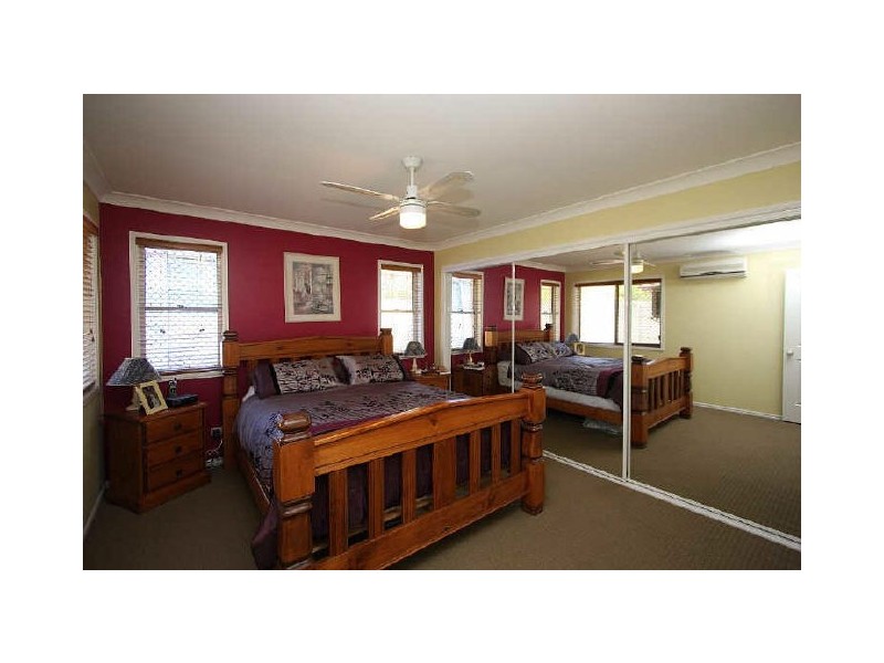 9 Carnegie Close, Parkinson QLD 4115