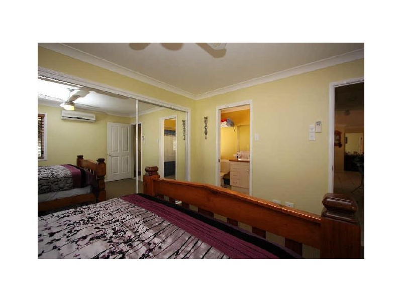 9 Carnegie Close, Parkinson QLD 4115