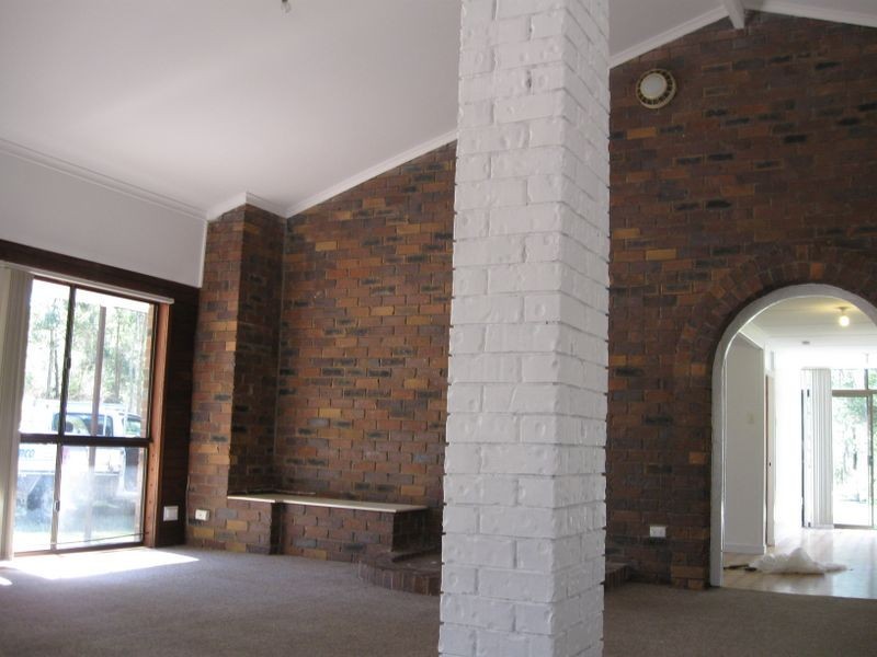 590 Middle Road, Greenbank QLD 4124