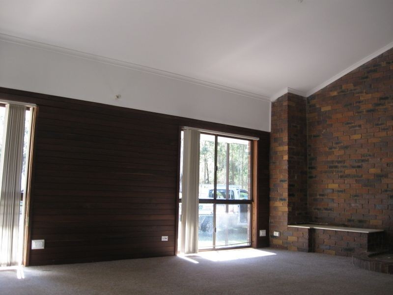 590 Middle Road, Greenbank QLD 4124