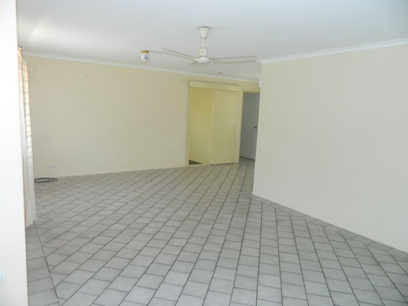 9 Meranti Street, Crestmead QLD 4132