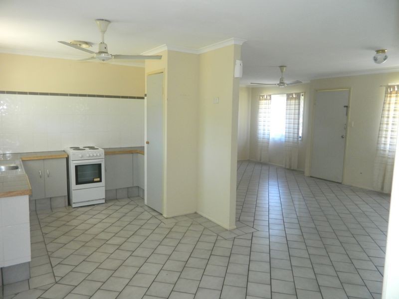 9 Meranti Street, Crestmead QLD 4132