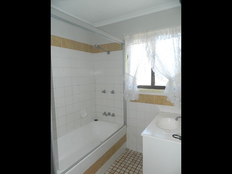 9 Meranti Street, Crestmead QLD 4132