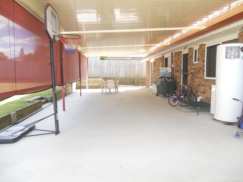 11 Owens Street, Boronia Heights QLD 4124