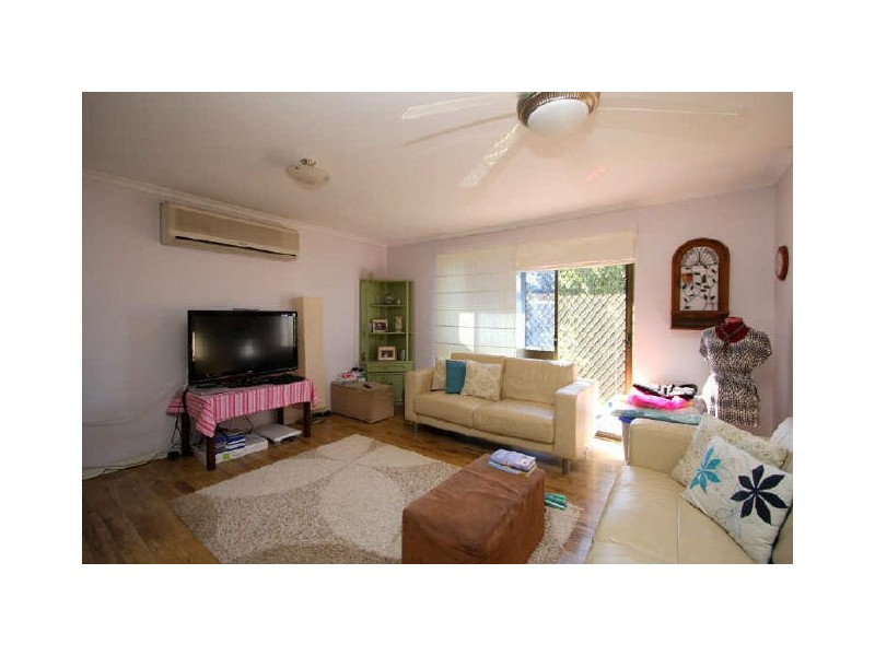 2 Quandong Street, Crestmead QLD 4132