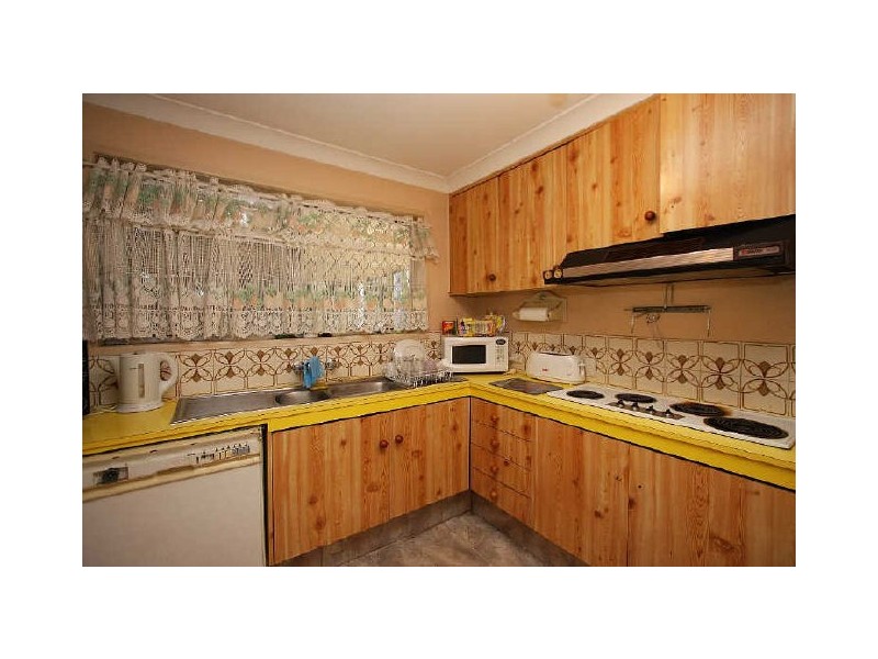 38 Bywater Street, Hillcrest QLD 4118