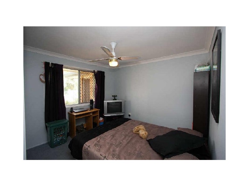 38 Bywater Street, Hillcrest QLD 4118