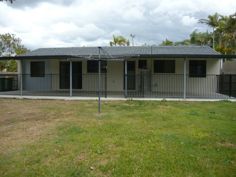 16 Cresthill Avenue,, Regents Park QLD 4118