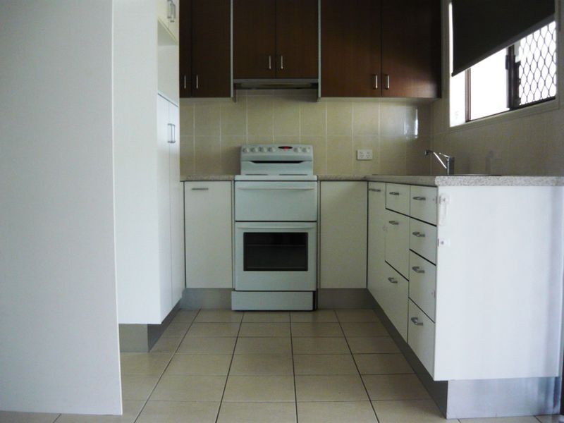 16 Cresthill Avenue,, Regents Park QLD 4118