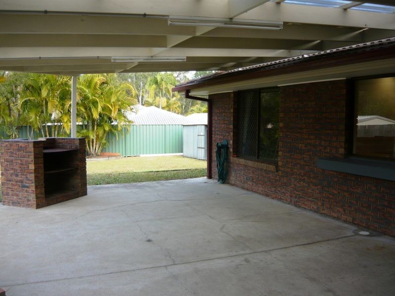 9 Acorus Court, Regents Park QLD 4118