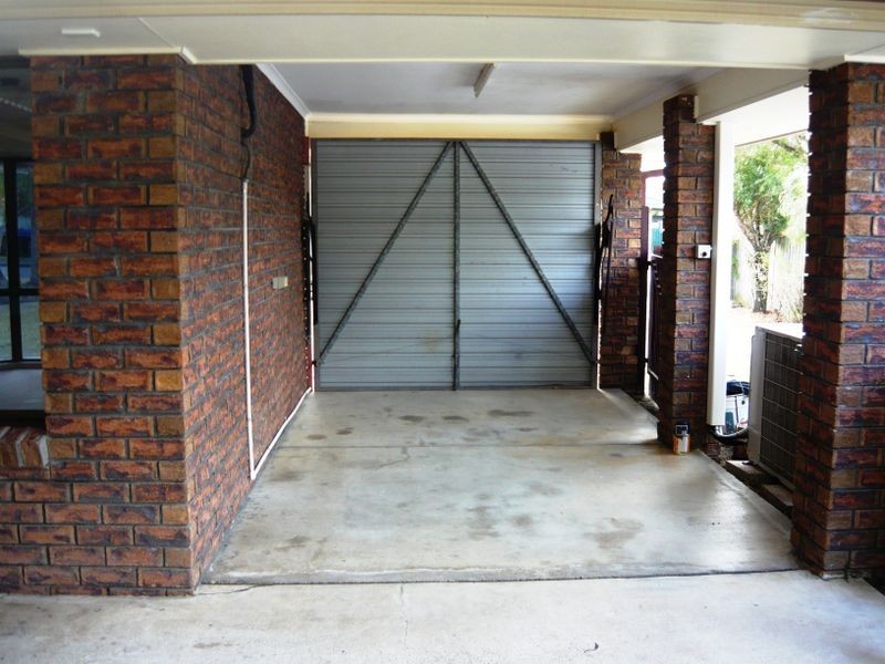 9 Acorus Court, Regents Park QLD 4118