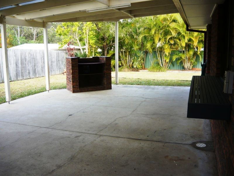 9 Acorus Court, Regents Park QLD 4118