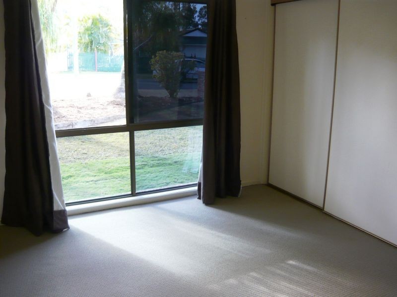 9 Acorus Court, Regents Park QLD 4118