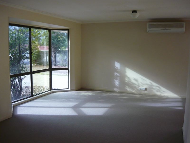 9 Acorus Court, Regents Park QLD 4118