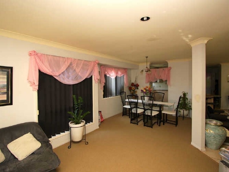 17 Wade Court, Boronia Heights QLD 4124