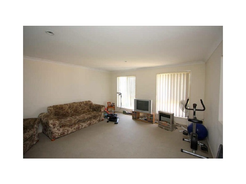 5 Mitchum Way, Crestmead QLD 4132