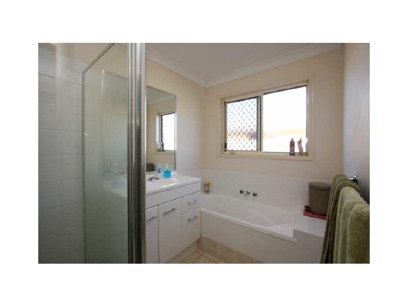 5 Mitchum Way, Crestmead QLD 4132