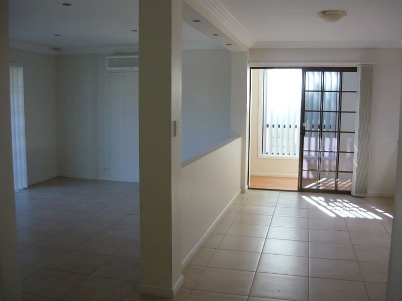 20 Cresthill Avenue, Regents Park QLD 4118