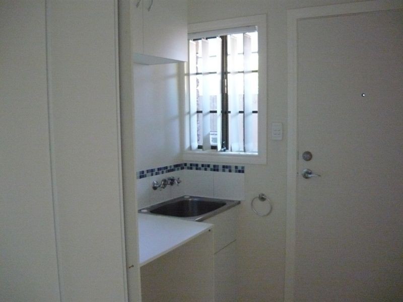 20 Cresthill Avenue, Regents Park QLD 4118