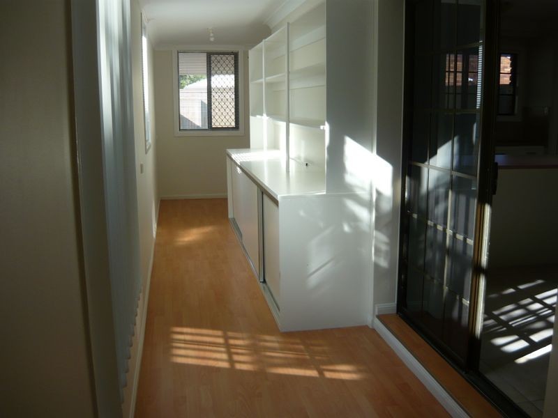 20 Cresthill Avenue, Regents Park QLD 4118