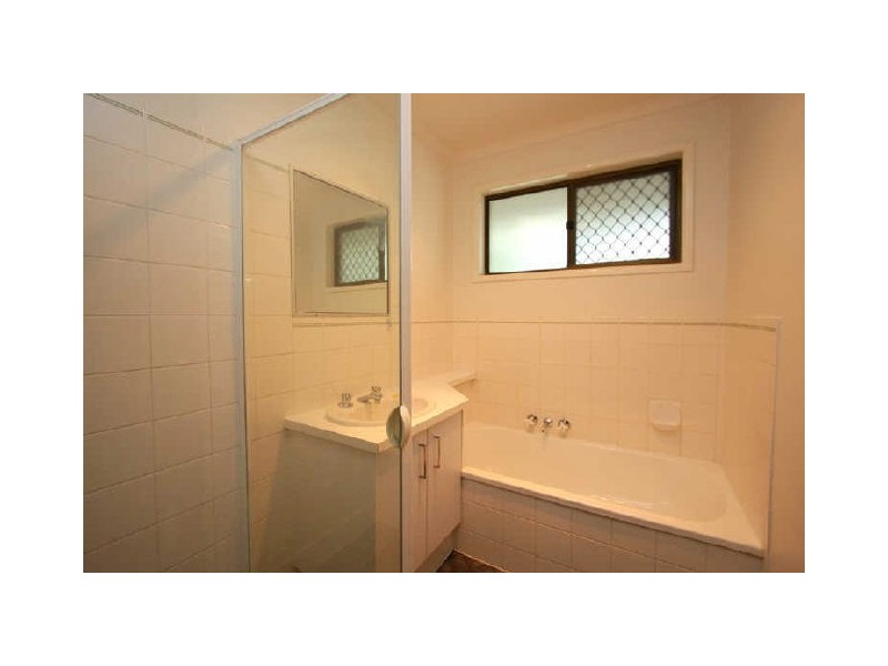 8 Basie Court, Browns Plains QLD 4118