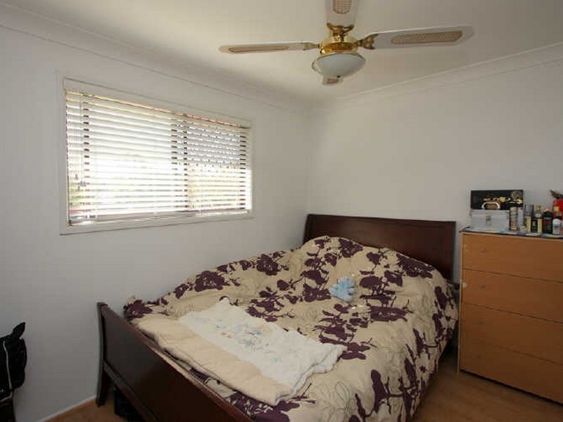11 Bursaria Street, Crestmead QLD 4132