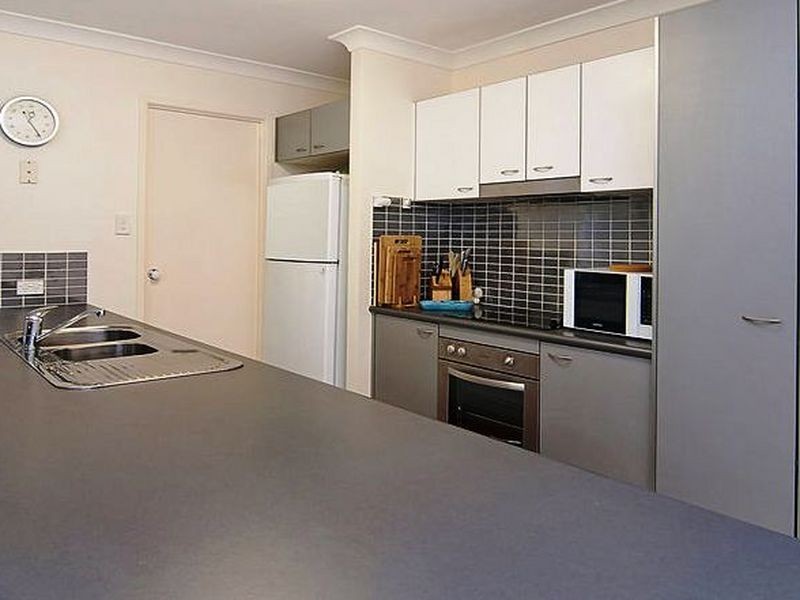 25 Delaforce Street, Regents Park QLD 4118