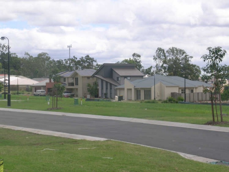 137 Parkwood Drive, Heathwood QLD 4110