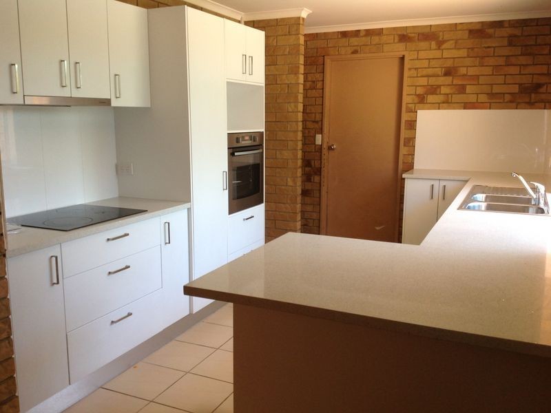 33 Arbour Way, Regents Park QLD 4118