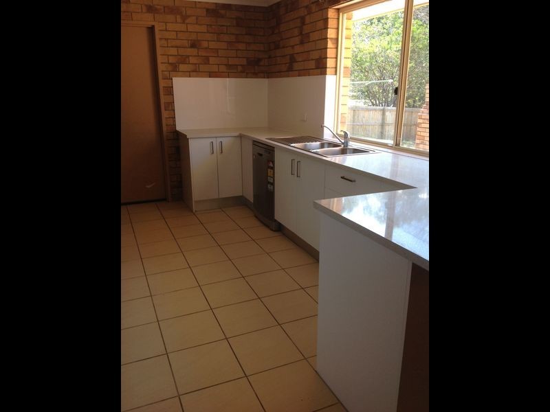 33 Arbour Way, Regents Park QLD 4118