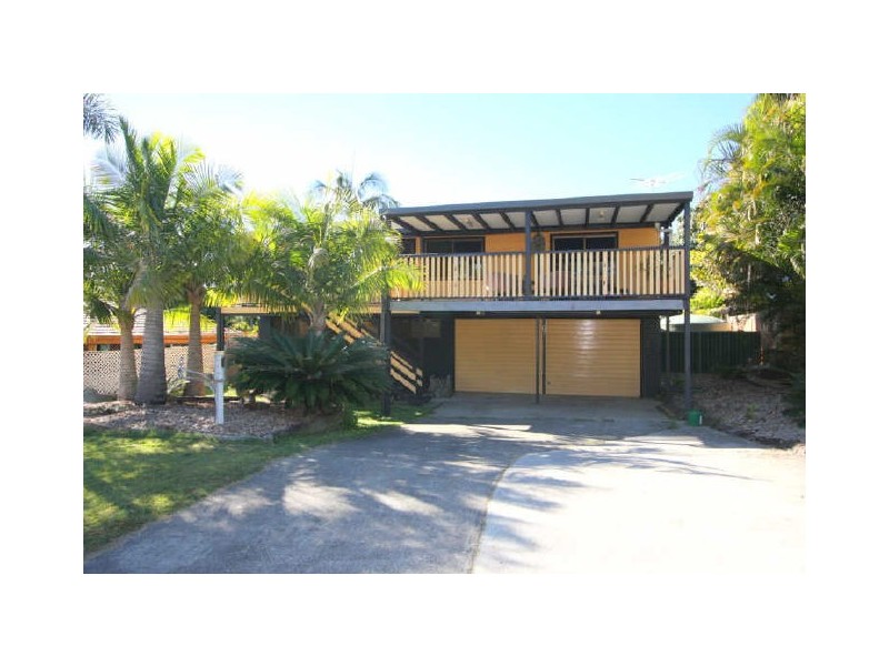 9 Pine Street, Hillcrest QLD 4118