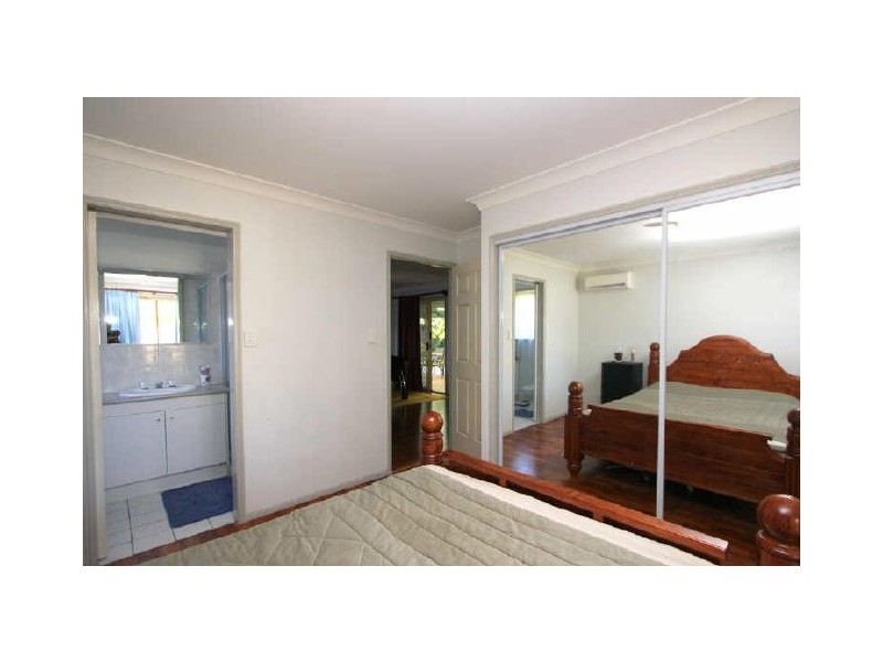28 Burdekin Court, Hillcrest QLD 4118