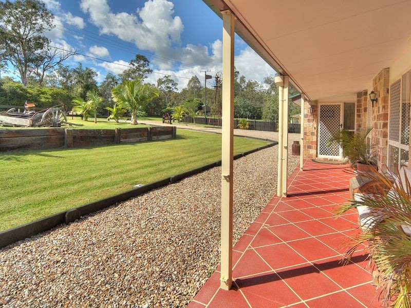 140 Thylungra Road, Park Ridge South QLD 4125