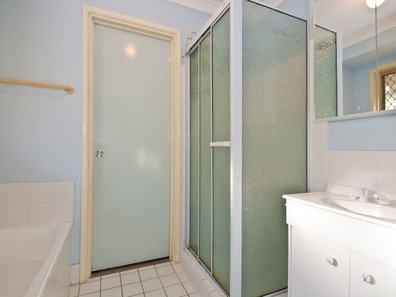 18 Calder Court,, Crestmead QLD 4132